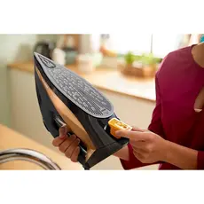 უთო Philips DST7040/80, 2800W, 300ML, Steam Iron, Black/Golden, 3 image
