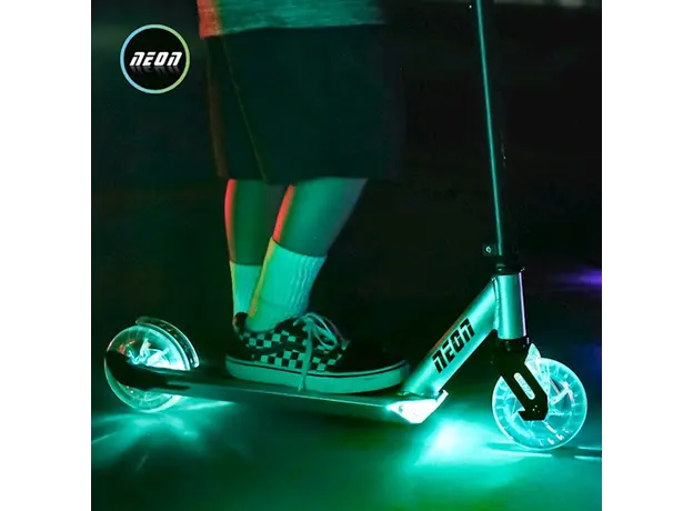 საბავშვო სკუტერი Neon Ghost 4L/13L, 4 image