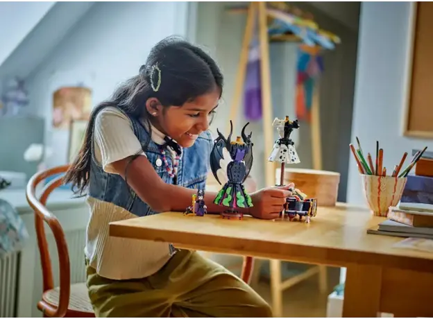 ლეგო LEGO Constructor Disney Classic Maleficent's and Cruella De Vil's Dresses, 4 image