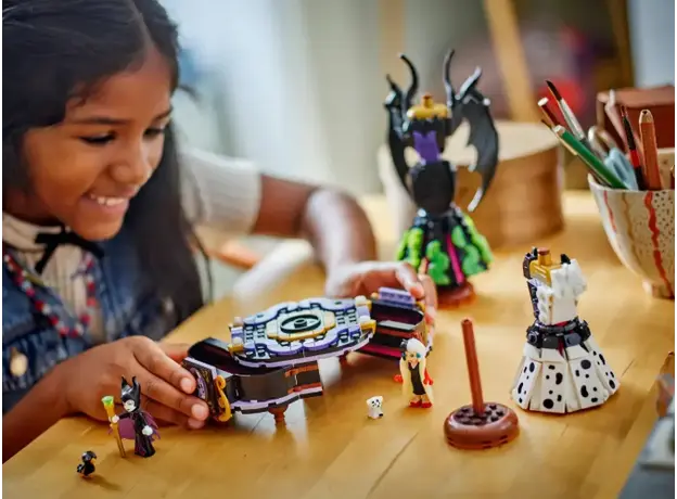 ლეგო LEGO Constructor Disney Classic Maleficent's and Cruella De Vil's Dresses, 5 image