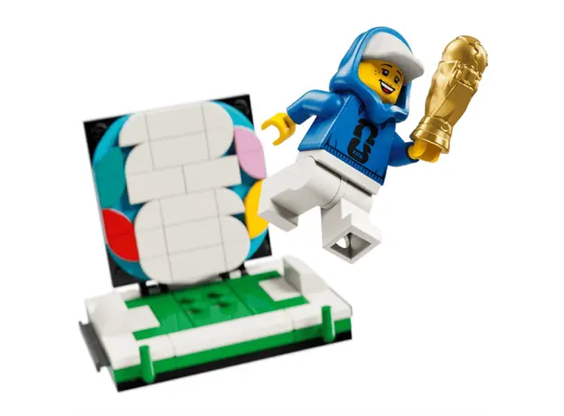 LEGO Constructor Editions Football FIFA World Cup™ Official Trophy, 3 image