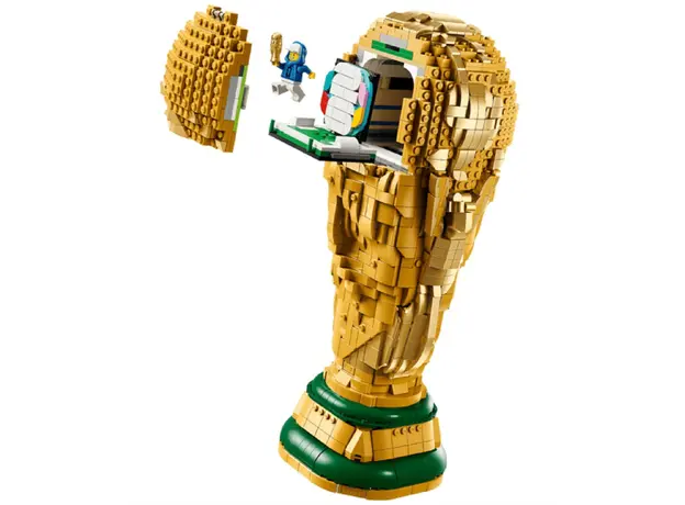 LEGO Constructor Editions Football FIFA World Cup™ Official Trophy, 2 image