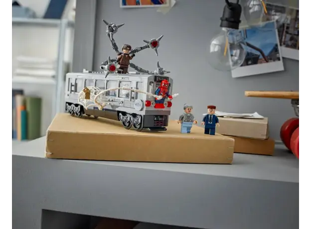 LEGO Constructor Super Heroes Spider-Man vs. Doc Ock Subway Train Scene, 7 image