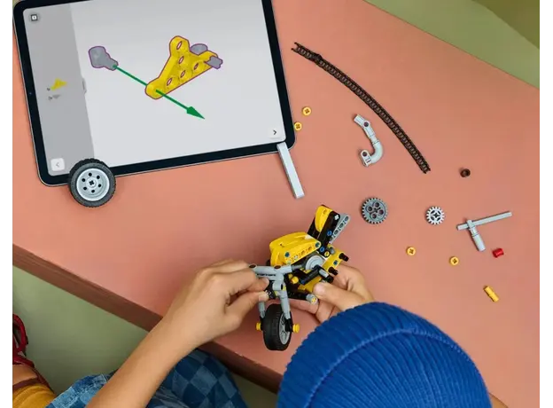 LEGO Constructor Technic Yellow Motorcycle, 4 image